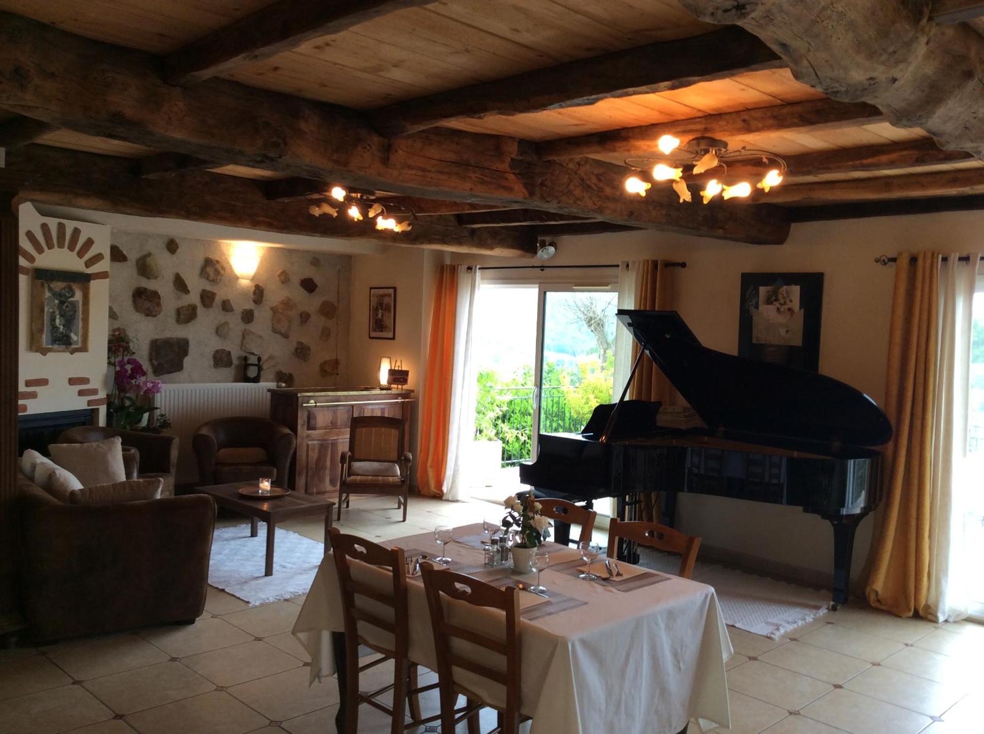 Guest house Ledre